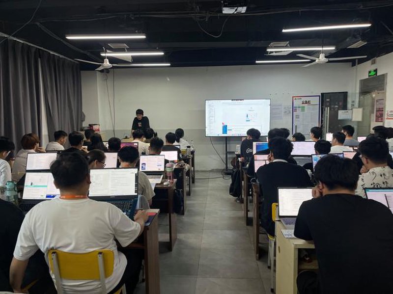 重塑未来：从系统集成看行业创新与合作